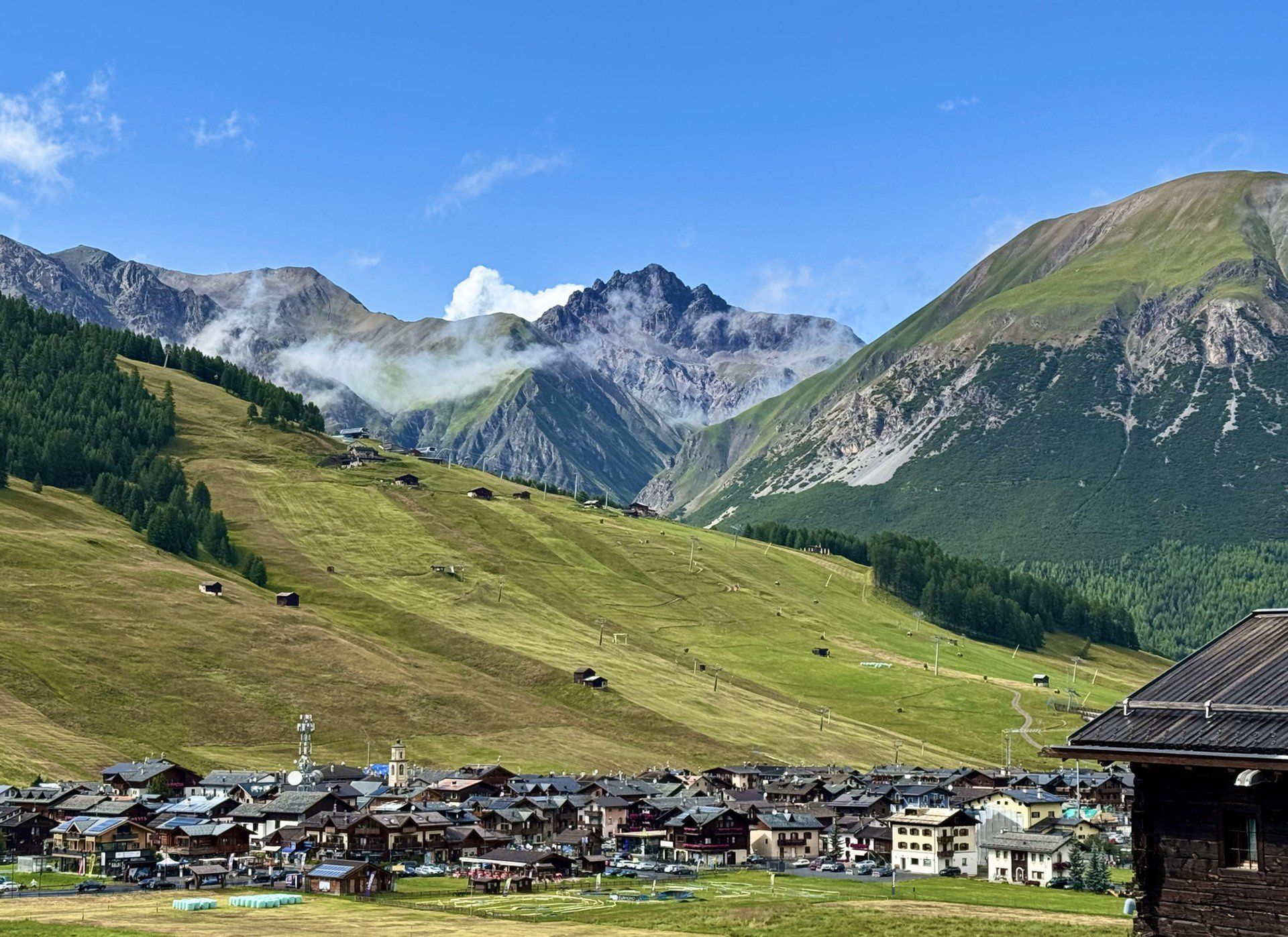 Patrząc na to zdjęcie trudno się dziwić, że Livigno nazywa się &#34;małym Tybetem&#34;.