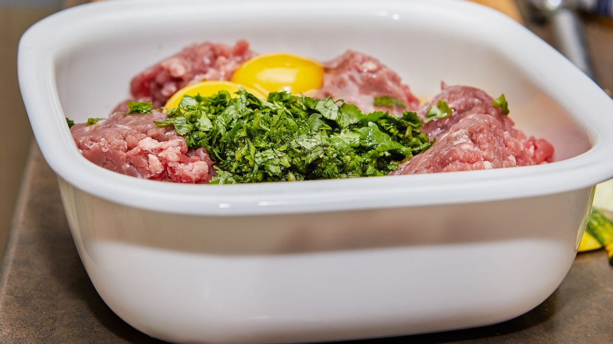 Kotlety mielone z tego mięsa to kulinarny majstersztyk. Koniecznie wypróuj