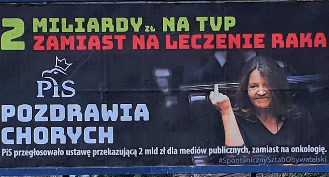 Środkowy palec Joanny Lichockiej na billboardach. Umorzono proces karny