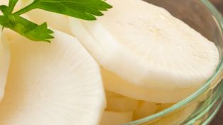 W Japonii dodają go do tłustych dań i nie tyją. Świetnie wspiera trawienie