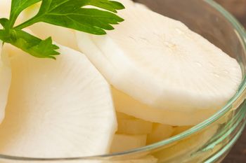 W Japonii dodają go do tłustych dań i nie tyją. Świetnie wspiera trawienie