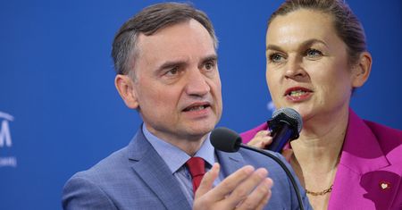 "Ziobro jest za mały". Nowacka o "luksusowym" życiu ściganego polityka