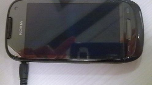 Nokia C7 z aparatem 8 Mpix na zdjęciach 1