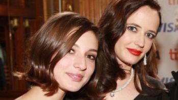 Córka R. Scotta i mnóstwo młodych dziewcząt w bikini 1