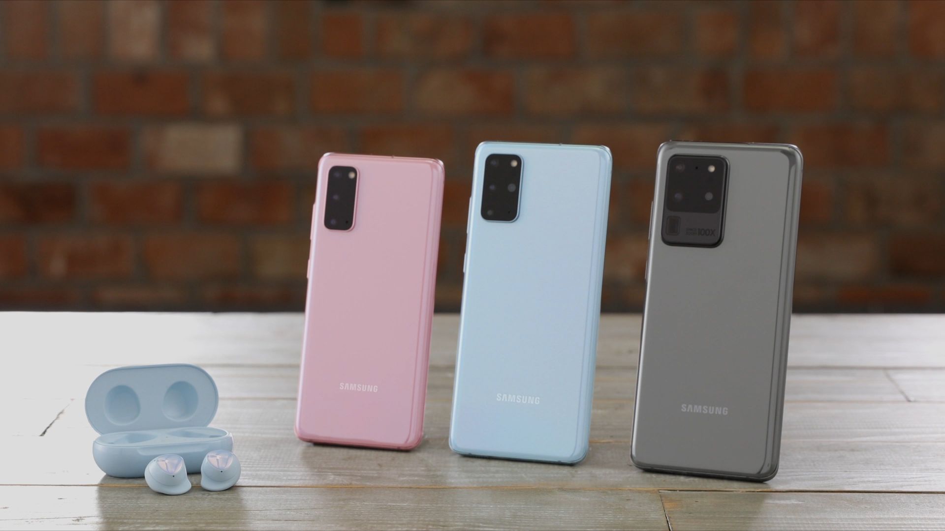 Galaxy S20 oficjalnie. Samsung stawia na zoom, nagrywanie 8K i ekrany 120 Hz 1