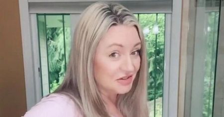 62-latka po menopauzie urodziła. Na żart 42-letniej satyryczki nabrało się wiele osób