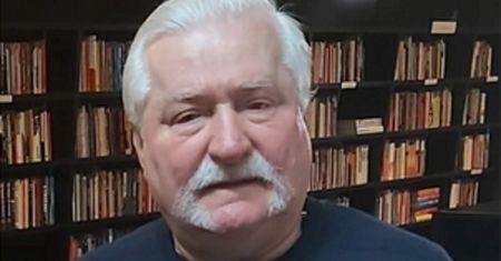 Wałęsa na aukcji Allegro. Rozmowa z nim warta blisko tysiąc złotych