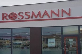 Nawet 55 proc. taniej. Od dziś akcja w Rossmannie