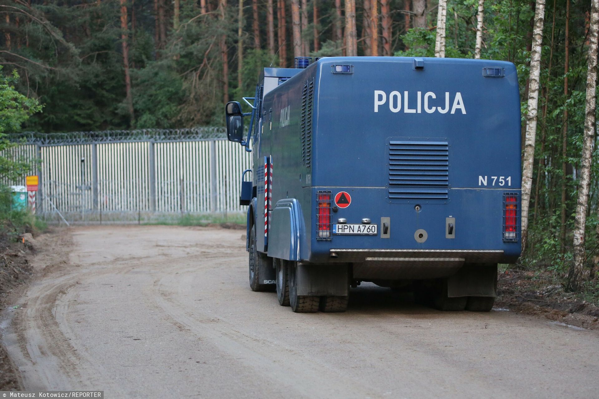 wiadomości,aktualności,WP Wiadomości Pijany żołnierz ostrzelał cywilne auto. Nie trafi do więzienia?