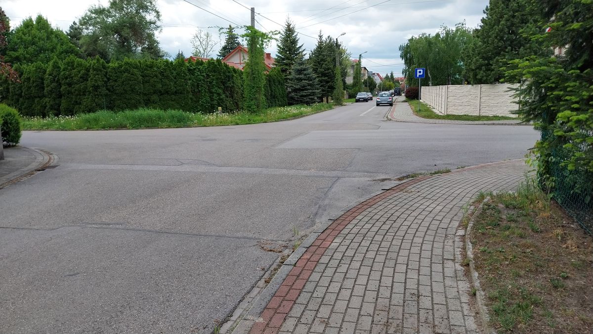 Brakuje oznakowania, ale można przejść? To przejście sugerowane