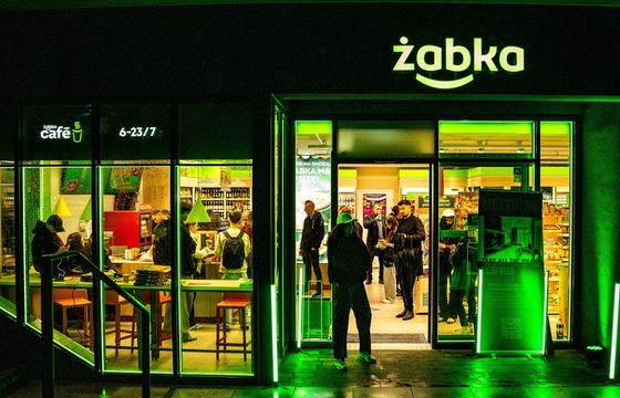 Mróz nie spowolnił Żabki. Przez kwartał przybyło 435 sklepów