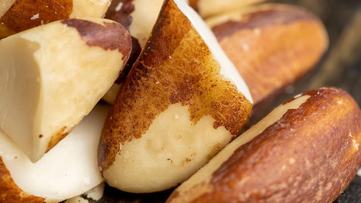 Do najlepszych źródeł selenu zalicza się m.in. orzechy brazylijskie.