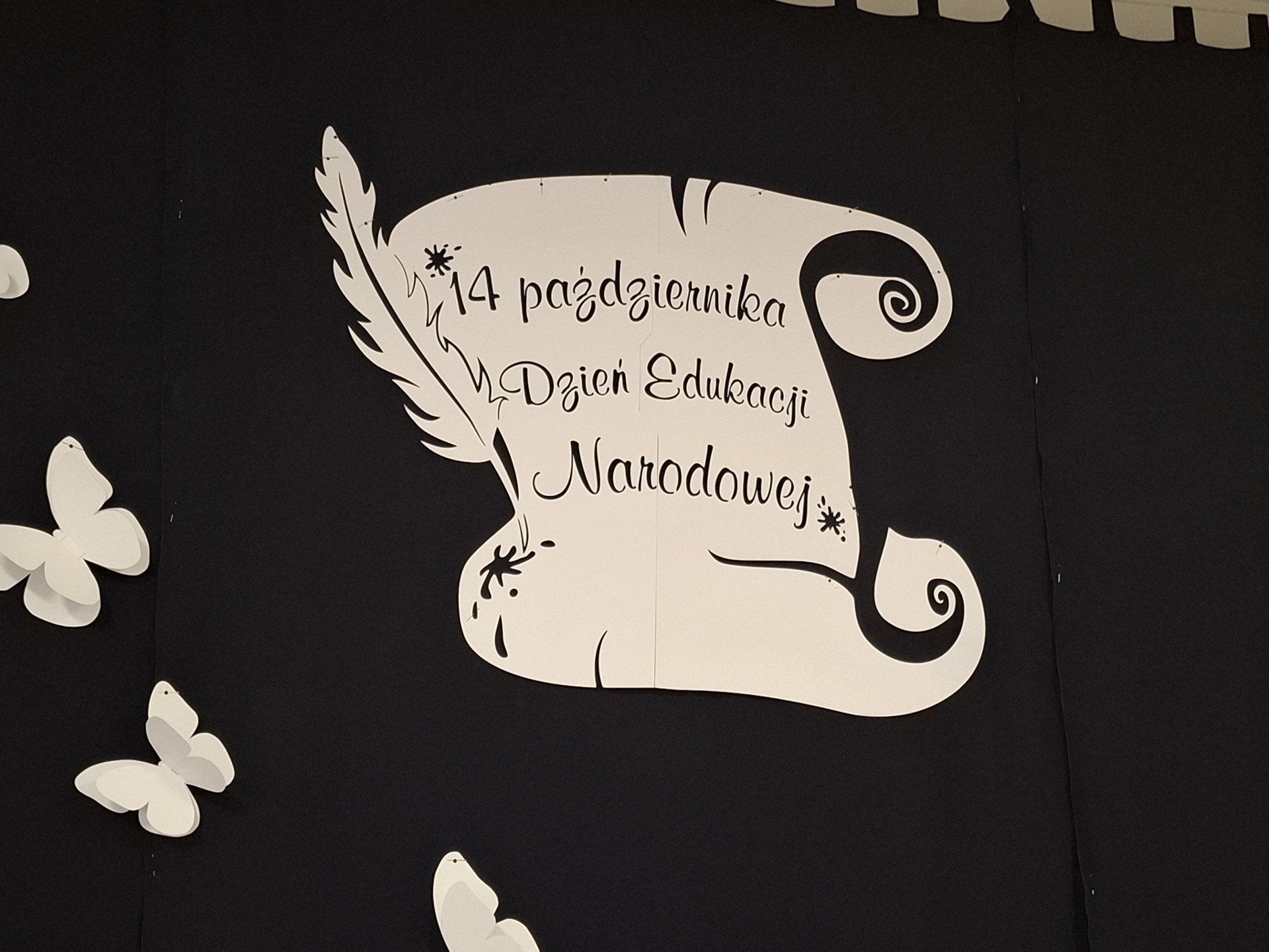 Powiatowy Dzień Edukacji Narodowej w Bolimowie. Odznaczono dyrektorów, nauczycieli i pracowników placówek oświatowych