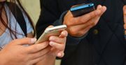 Policja ostrzega przed oszustami. Wracają SMS-y wzywające do dopłaty złotówki do przesyłki