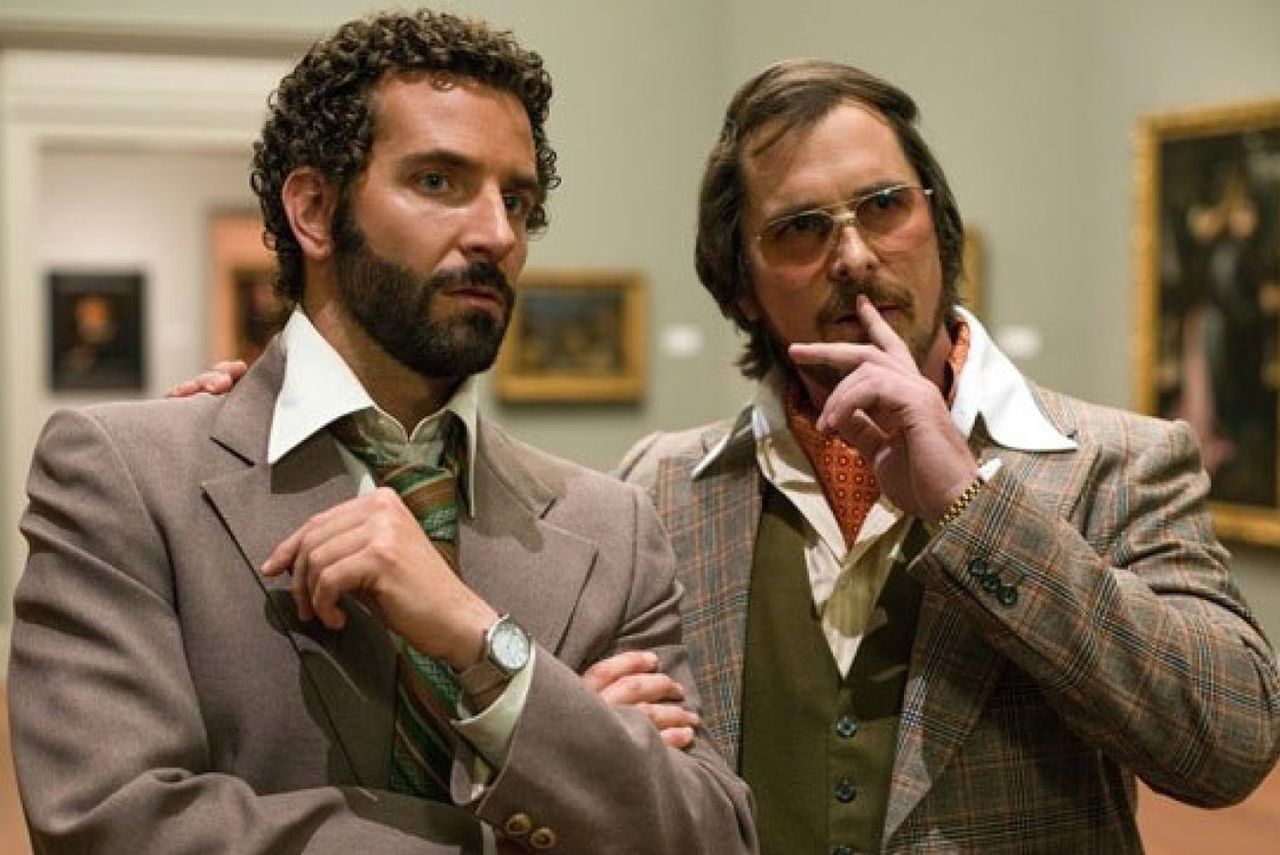 Scena z filmu "American Hustle"