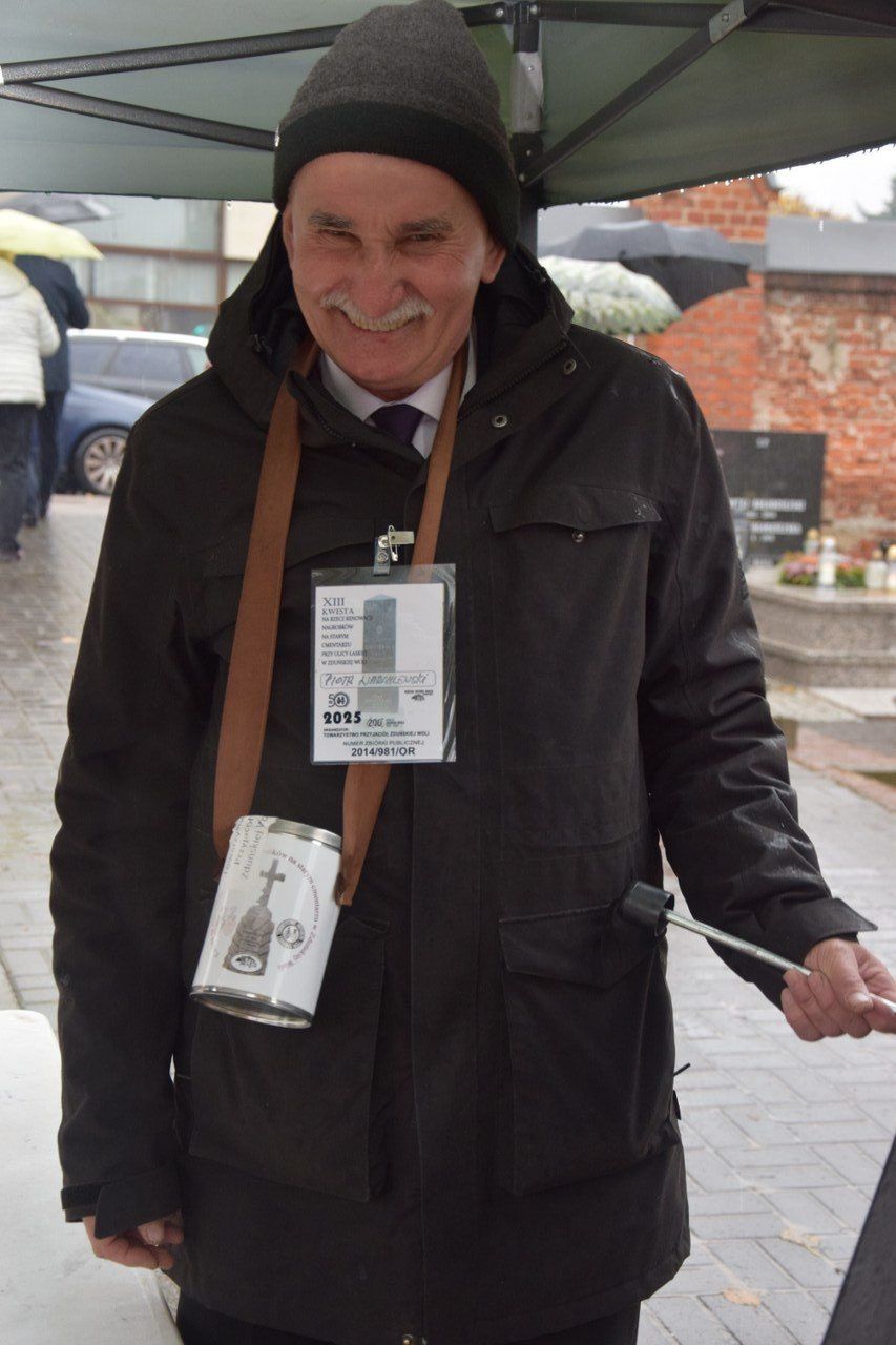 Padł rekord. To była 13. kwesta na odrestaurowanie zabytkowych nagrobków na starym cmentarzu w Zduńskiej Woli