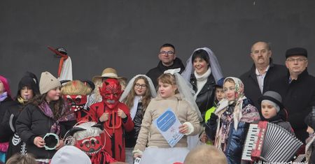 Kolorowo, głośno i ludowo. 32. Kujawskie Zapusty w Lubrańcu –  Przegląd Grup Zapustnych za nami