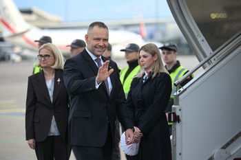 Karol Nawrocki podpisał ustawę o paliwach lotniczych. Wdroży unijne wymogi