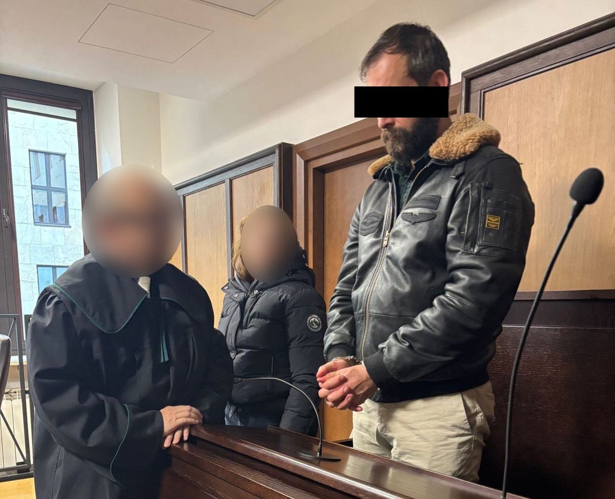 Warszawa: Poszukiwany obywatel Słowacji ukrył się w sofie