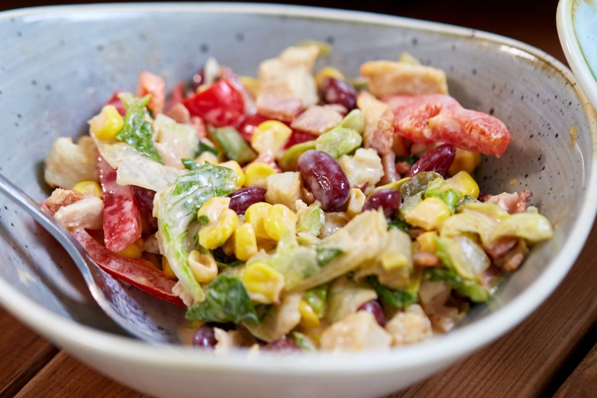 Sałatka na Boże Narodzenie za milion punktów. Jarzynowa popadnie w kompleksy