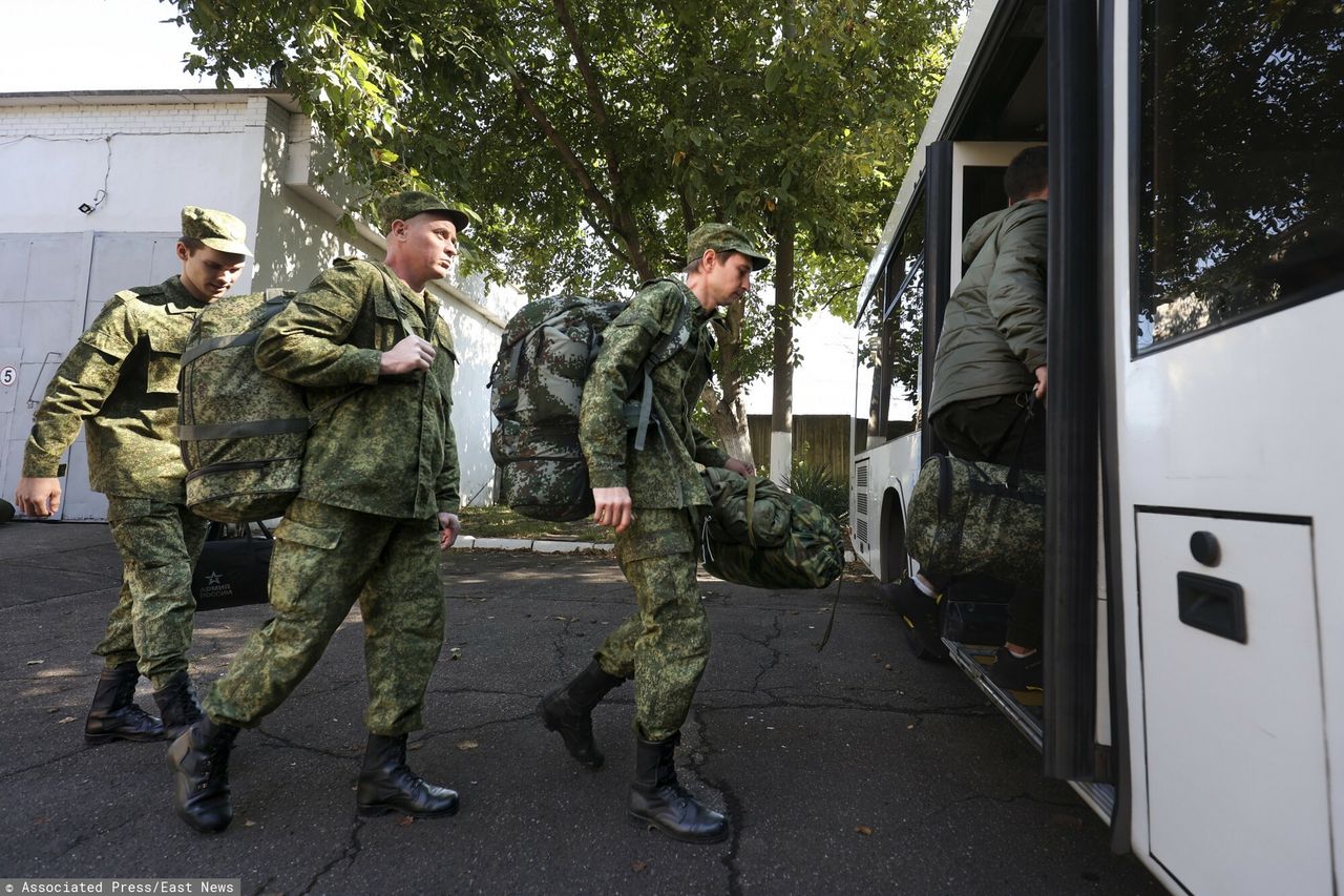 To będzie rzeź. Poborowi z Rosji jadą prosto na front