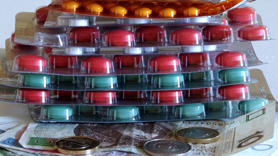 Kryzys lekowy wciąż trwa. Lutowy raport nie pozostawia złudzeń