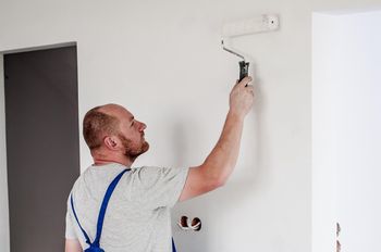 Polacy ruszyli z remontami przed świętami. Ekipy mają zajęte terminy