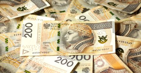 W kwietniu 13. emerytura. Uwaga! Niektórzy dostaną o 200 zł mniej