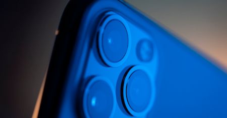 iOS 13 i Android 10. Jeden jest prawie w każdym iPhonie, drugiego mało kto widział