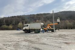 Koronawirus. Ruszyła budowa punktu szczepień drive-thru w Wałbrzychu. Pierwszy obiekt tego typu w Polsce