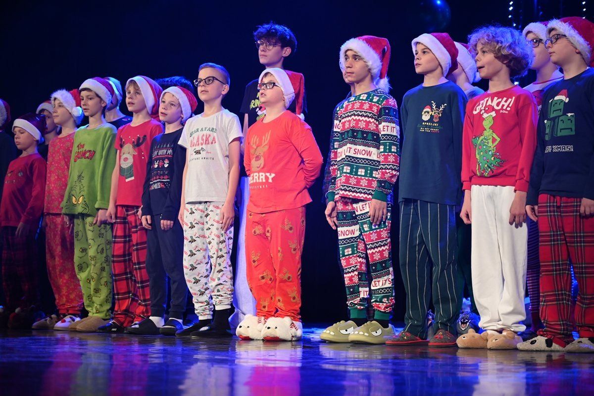 Bajkowe widowisko ze świętym Mikołajem w Miejskim Domu Kultury