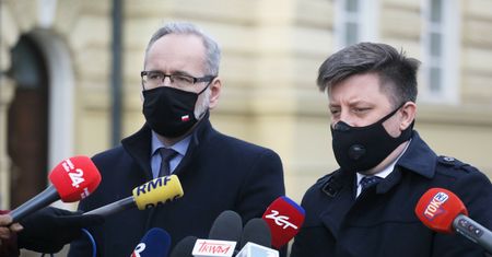 Koronawirus w Polsce. Konferencja prasowa Michała Dworczyka i Adama Niedzielskiego