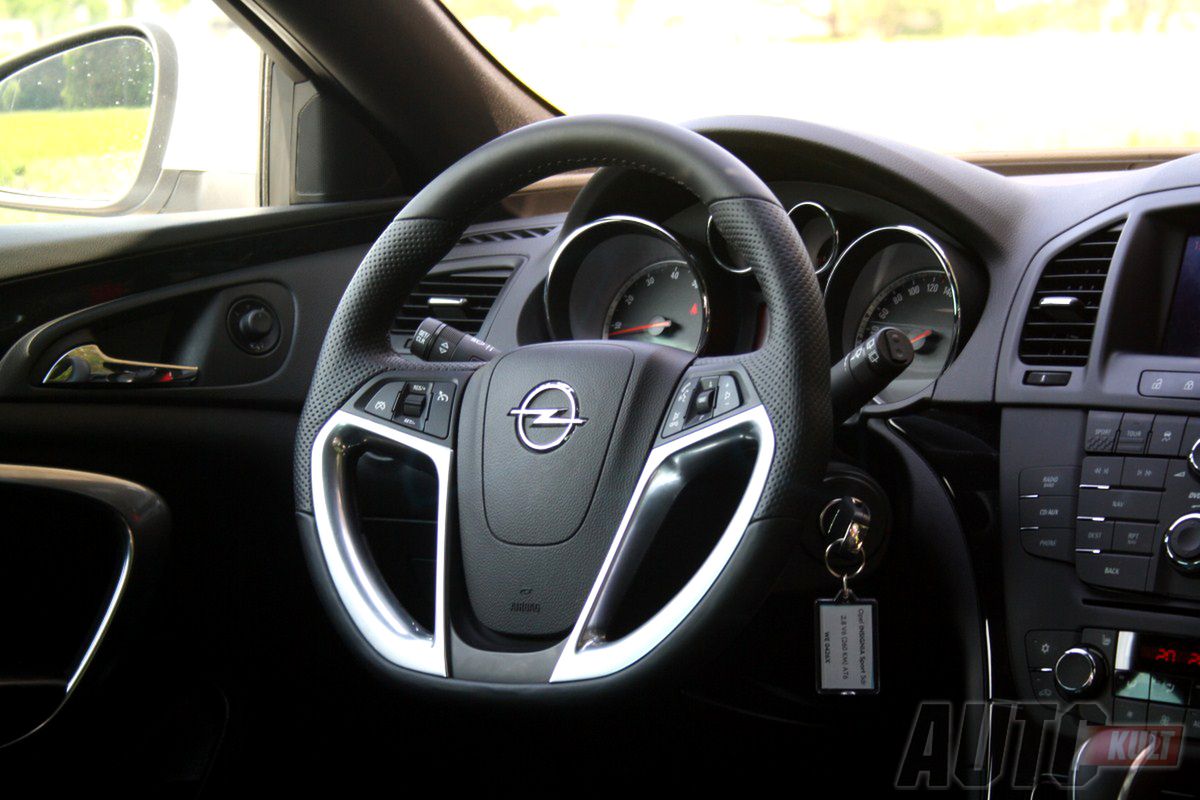 Opel Insignia Sport OPC Line