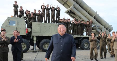 Kim się chwali. Test "super dużej głowicy bojowej"