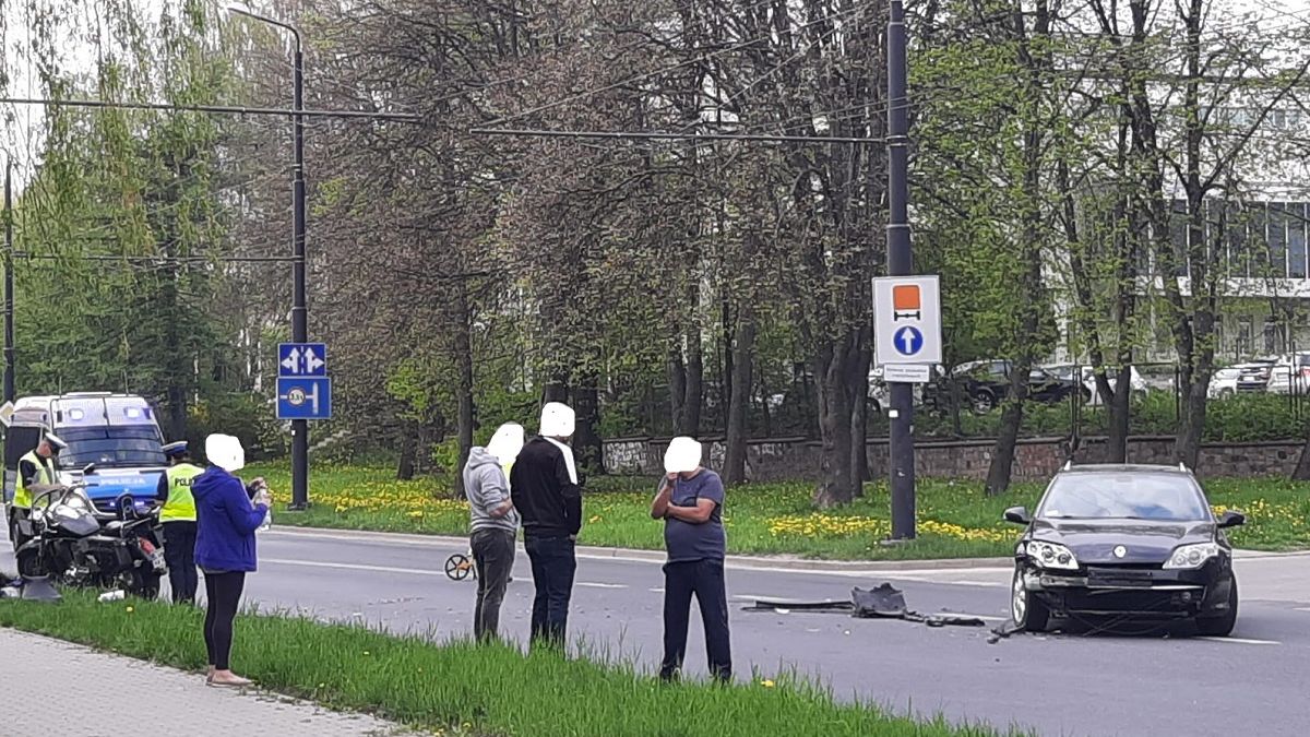 Wypadek z udziałem motocyklisty na ul. Diamentowej