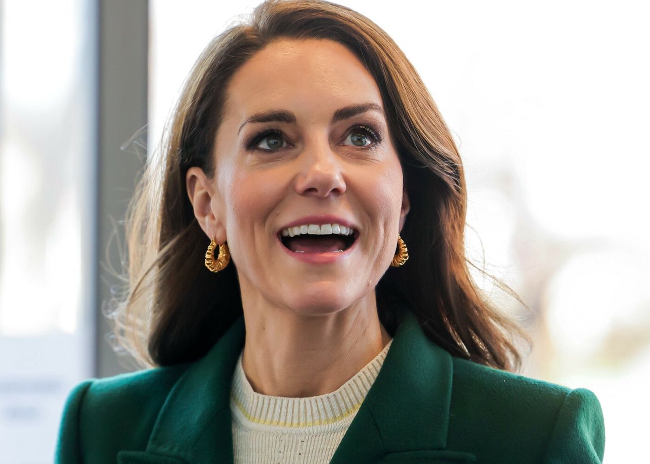 Pokazała klasę. Kate Middleton odświeża "dyplomatkę"