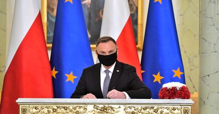 Decyzja prezydenta wywołała burzę. Politycy komentują podpisanie noweli Kpa