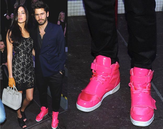 Radzimir Dębski w różowych butach! PASUJĄ?