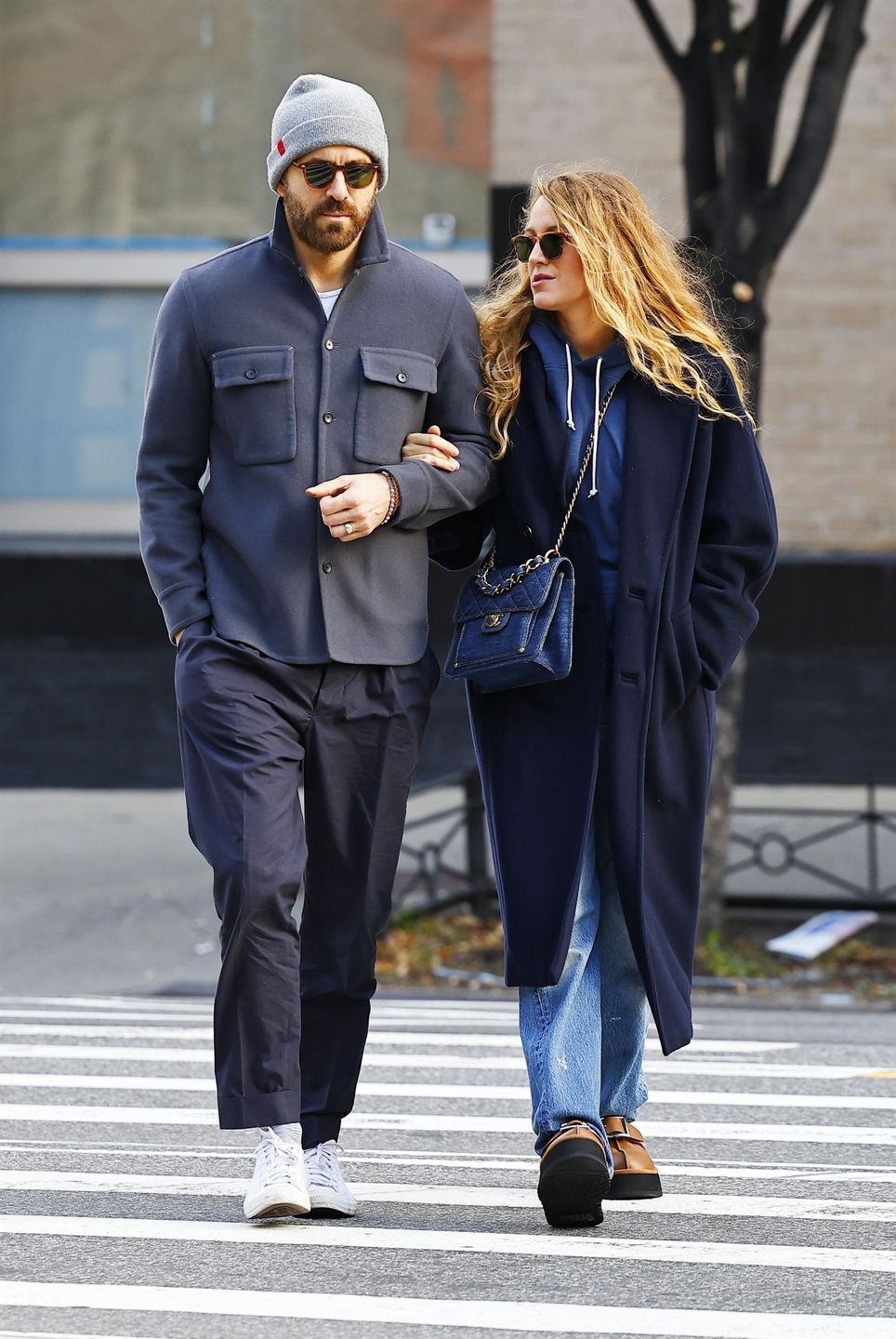 Blake Lively i Ryan Reynolds spacerują po Nowym Jorku