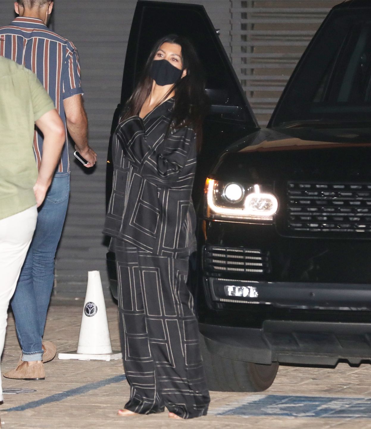 Kourtney Kardashian w piżamie