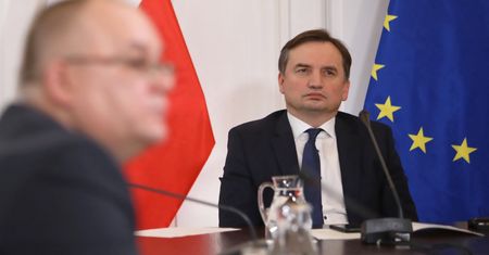 Jak prokuratura zajmuje się sprawą GetBack? Byle obciążyć Czarneckiego