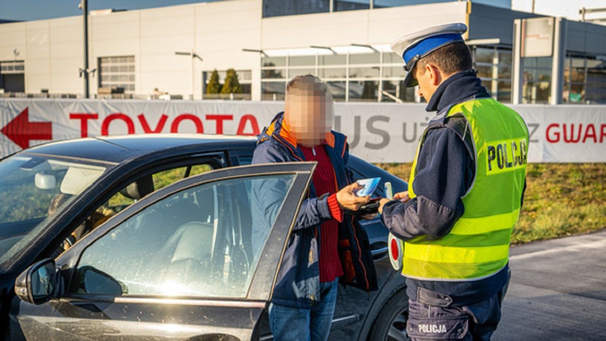 Kierowca jechał autostradą pod prąd 