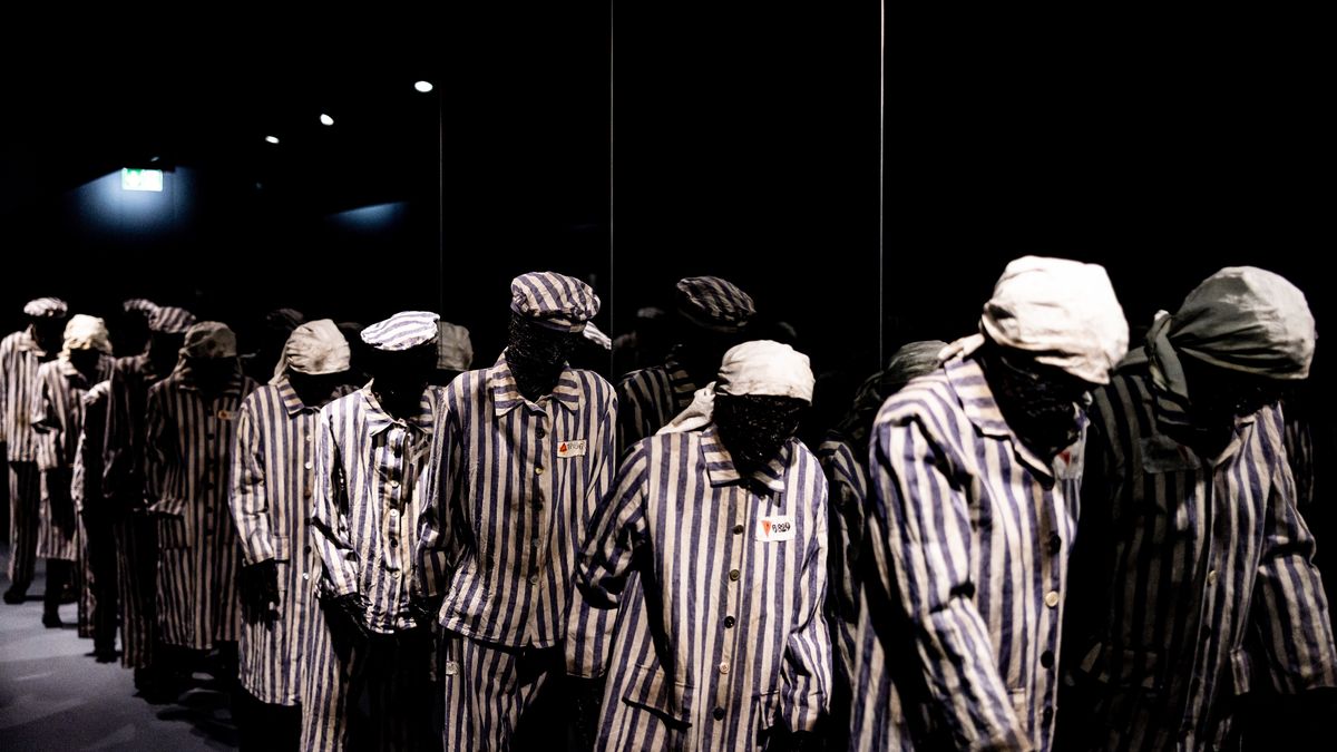 wystawa
Art Service
blok 15, ekspozycja, Muzeum Auschwitz, otwarcie, pasiaki, Polacy w KL Auschwitz, sta�a, wystawa