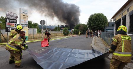 Pożar w Kędzierzynie-Koźlu. Jak czują się strażacy poszkodowani podczas akcji?