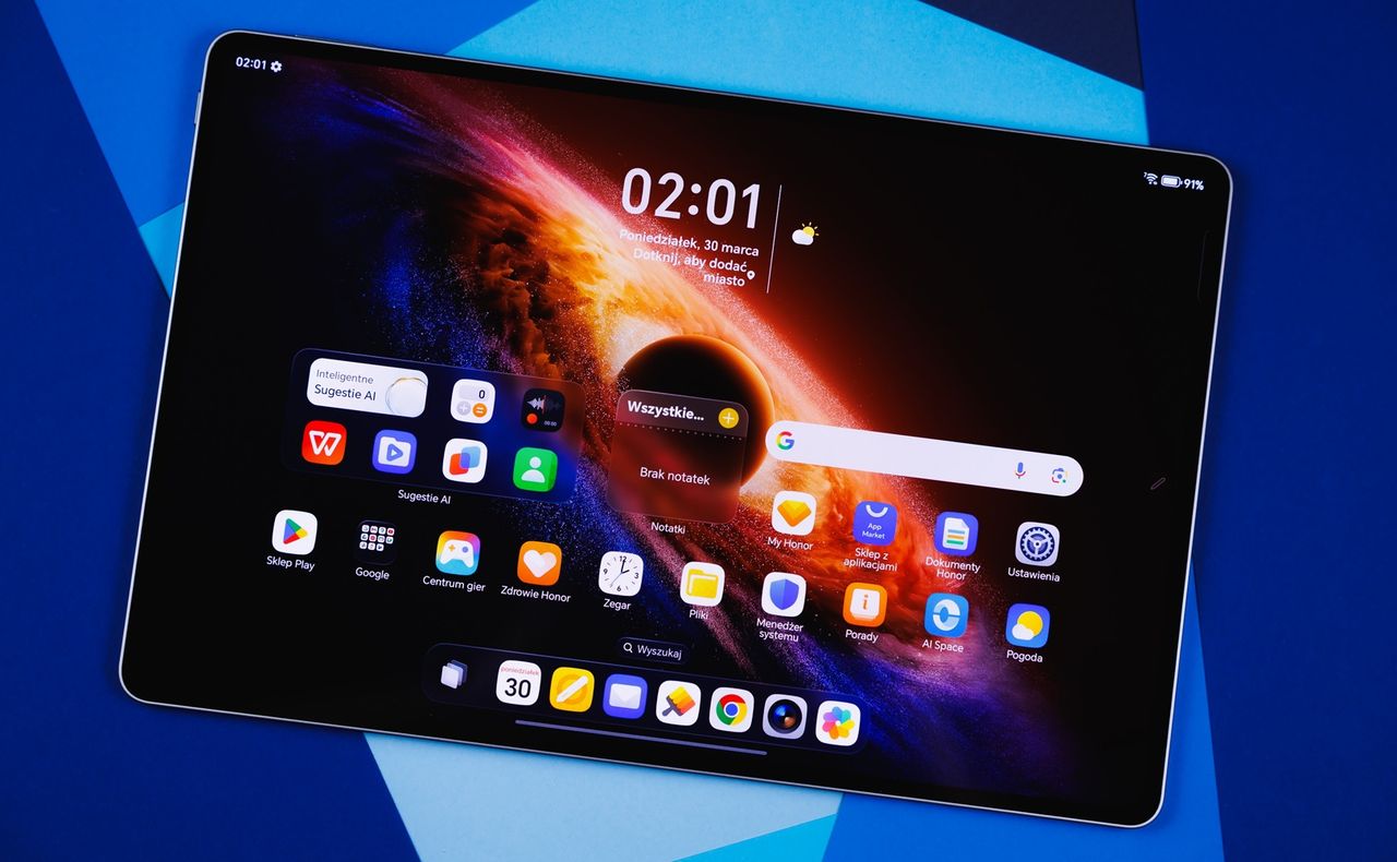 Ekran HONOR MagicPad 4 i porównanie grubości obudowy z HONOR Magic8 Pro.