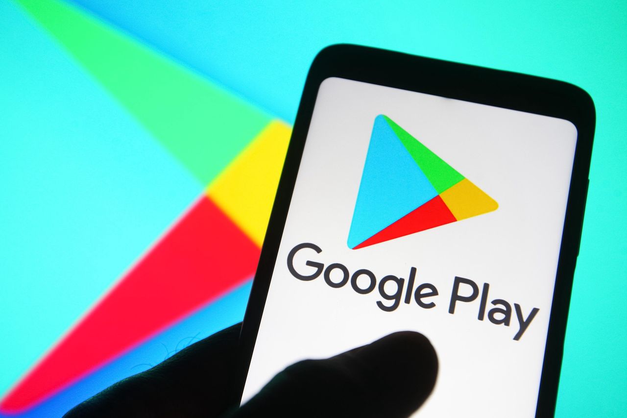 Spyware w Google Play. Ma ponad 10 tys. pobrań i jest dostępny