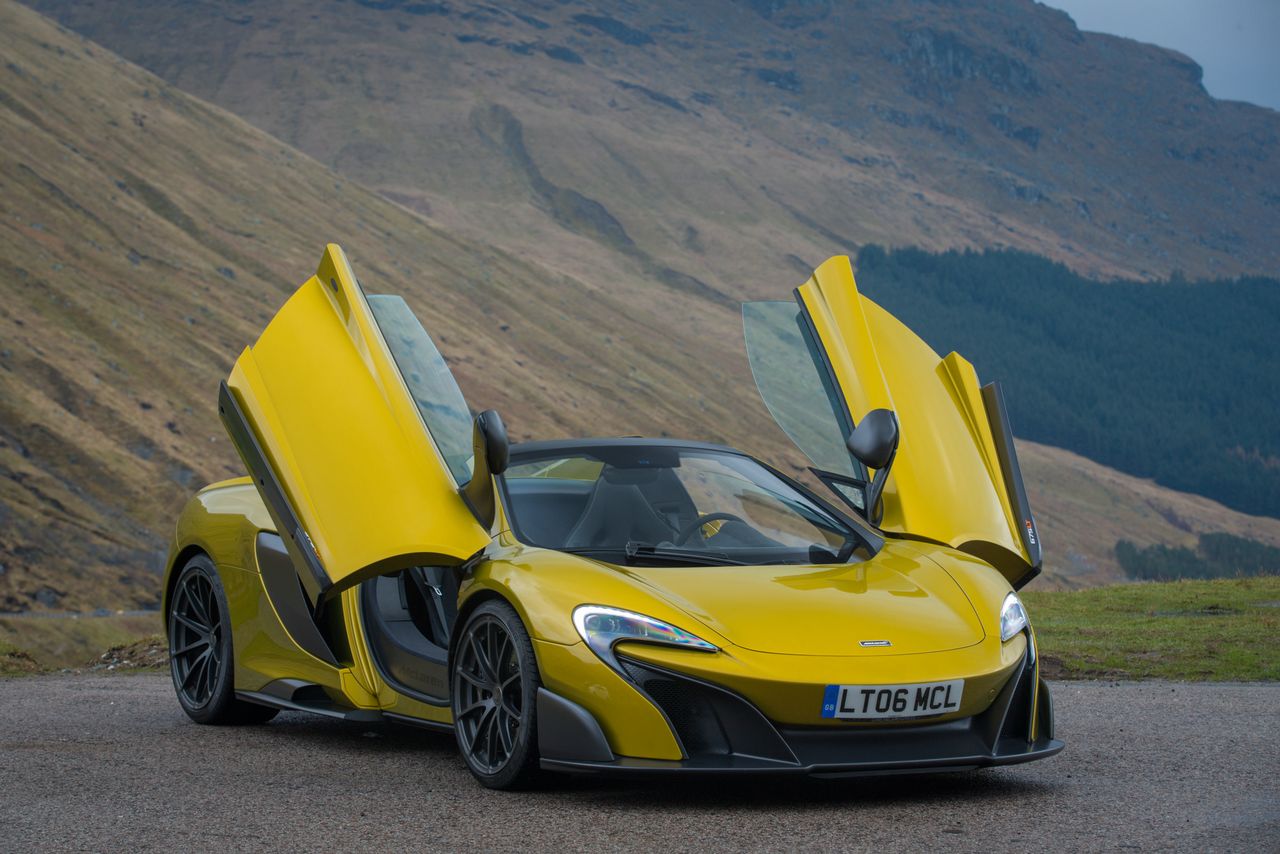 Brytyjski pomysł na superkabriolet: McLaren 675LT Spider