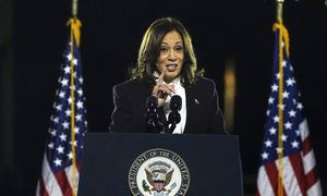 Kamala Harris o motywacji Trumpa po ataku na Wenezuelę