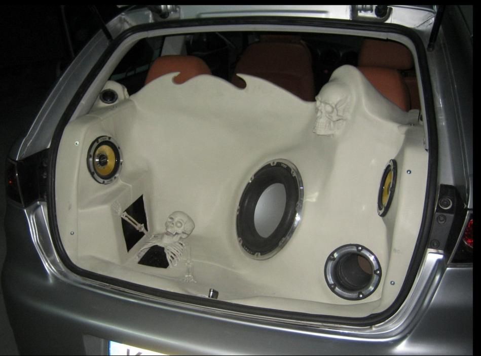 Ekstremalne zabudowy car audio [galeria] 31