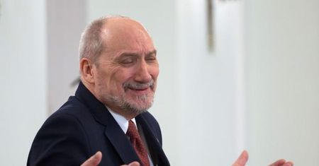 Macierewicz został ODWOŁANY! "Kompromitował Polskę na arenie międzynarodowej"